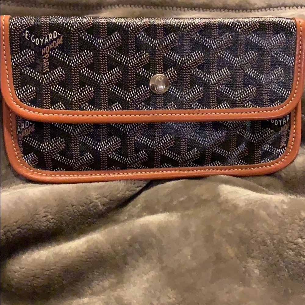 Goyard pouch